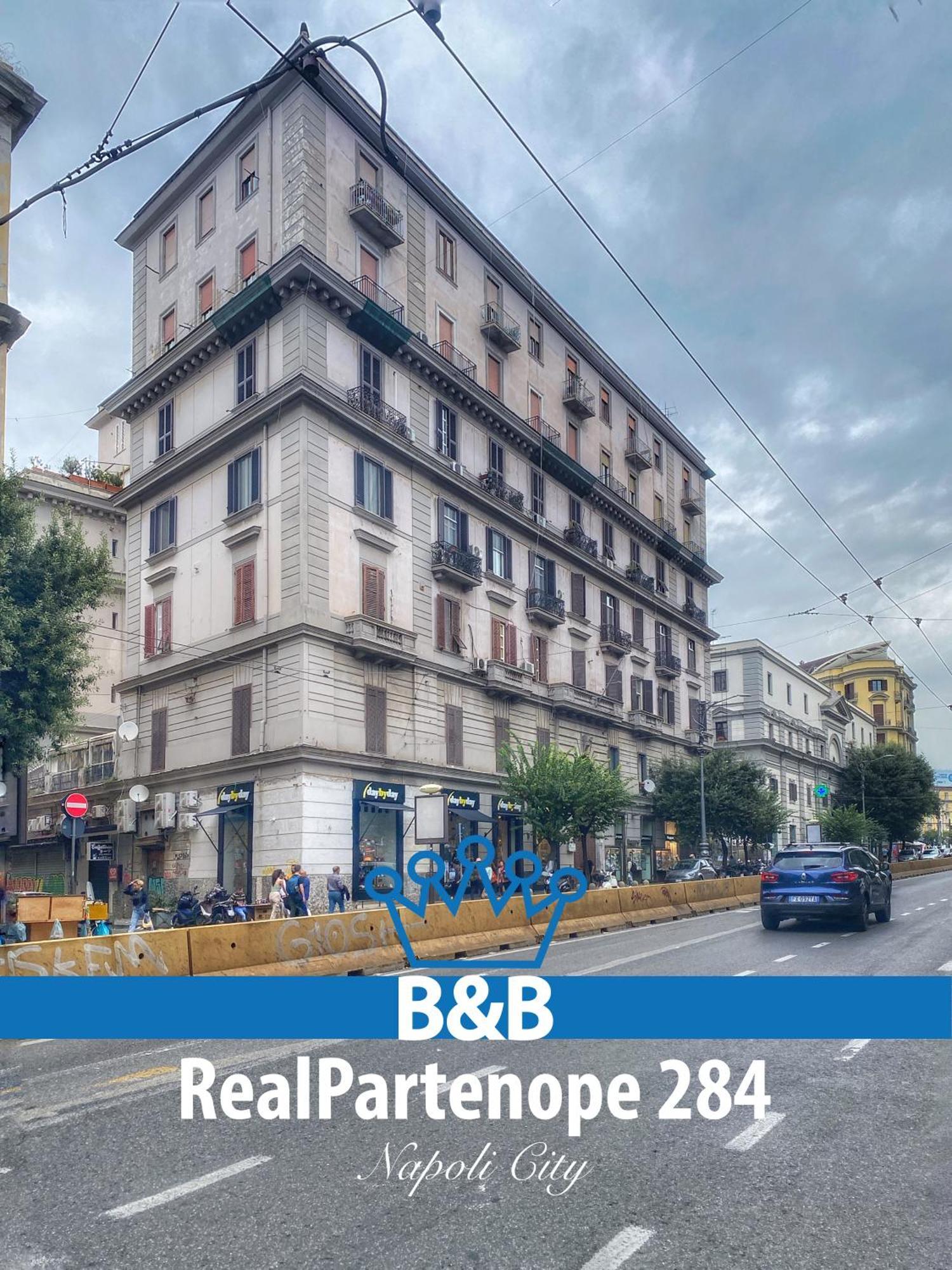 Realpartenope B&B 284 Neapel Exteriör bild